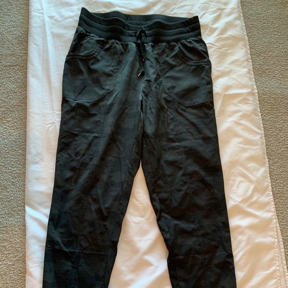 Women’s Kyodan Camo Joggers
